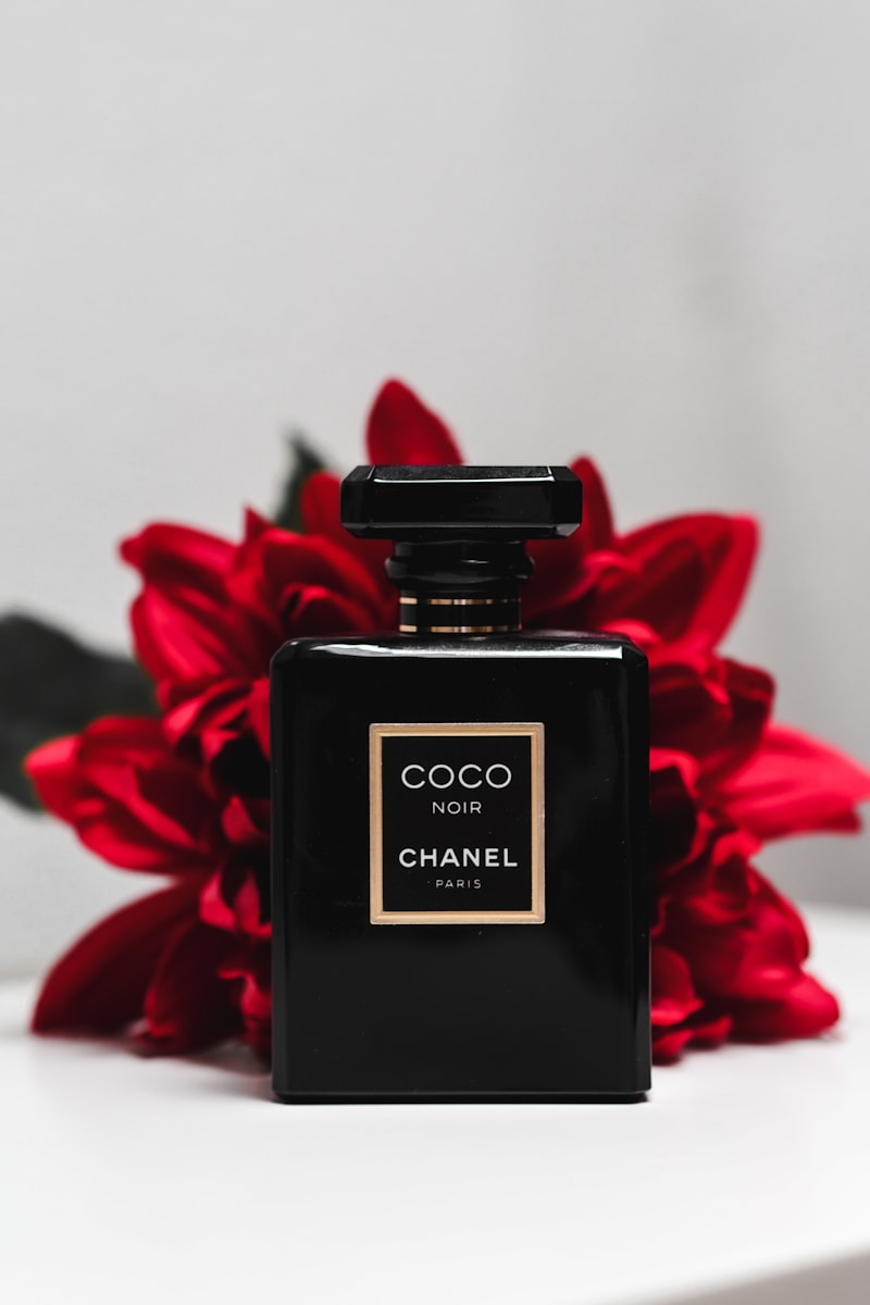 Oud Noir — Extrait De Parfum (50ml)